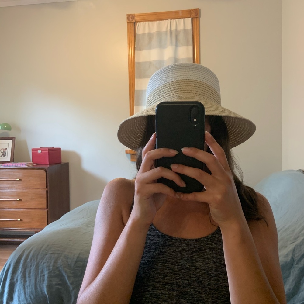 SOLD Wide brimmed sun hat